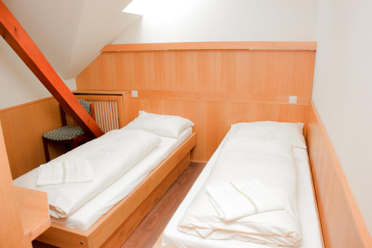 Hotel Csikar Csarda Es Panzio Kőszeg Zewnętrze zdjęcie